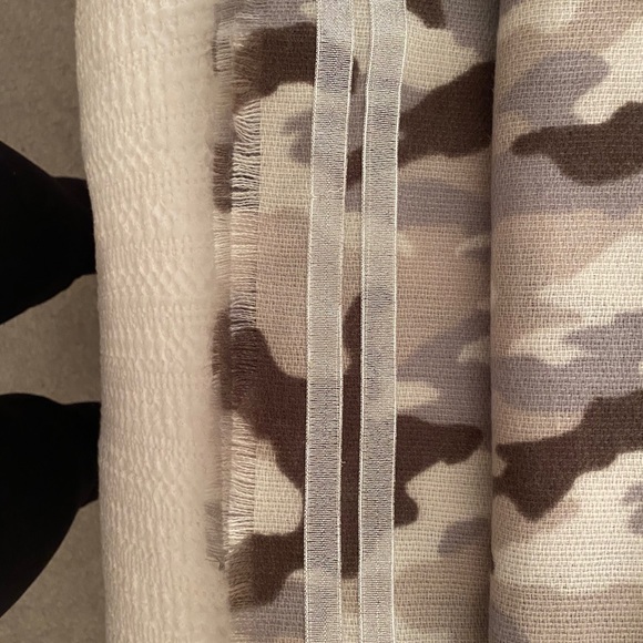 *Brand new with tags! Aerie scarf - Picture 2 of 3